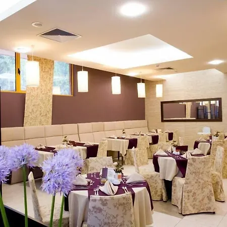 Atlas Hotel 4*