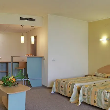 Atlas Hotel 4*